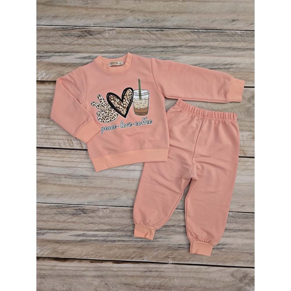 (3-7) Yaş DIGIDIK PEACE LOVE COFFE DESENLİ MEVSİMLİK TAKIM - PUDRA - 5 YAŞ